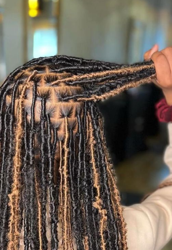 Take out soft locs styling